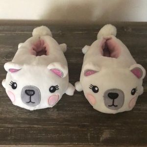 🔥3/$15 p.s. from Aeropostale slippers